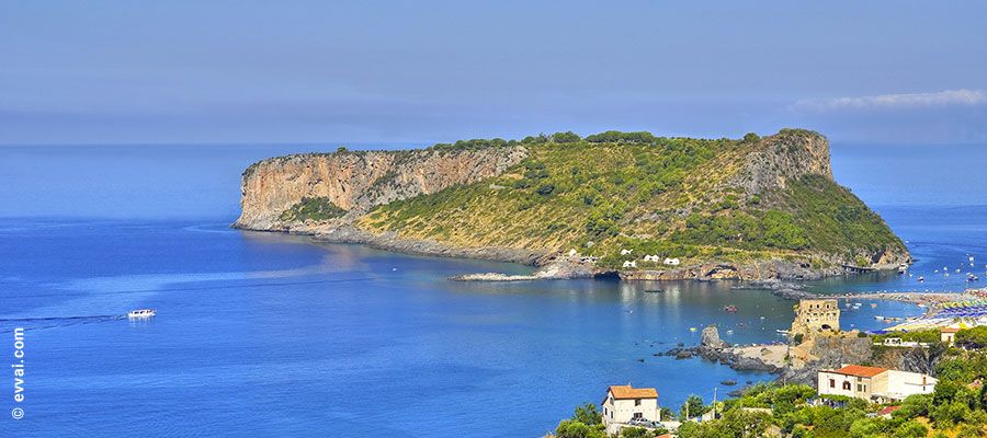 Il mare azzurro della Calabria