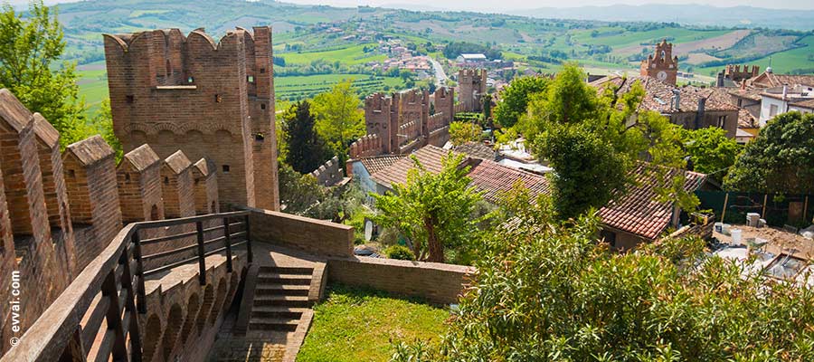 castello di gradara marche turismo italia